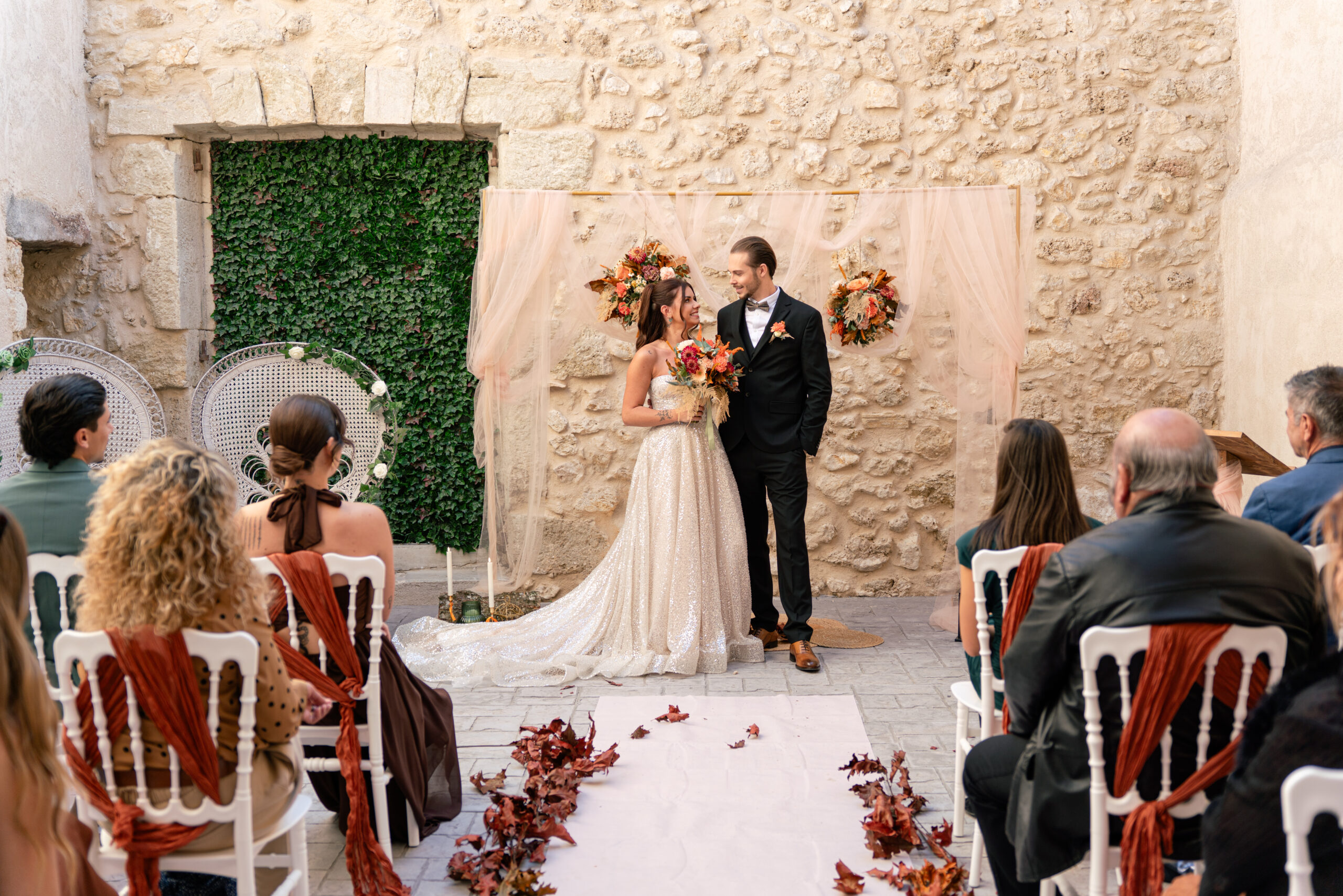 Mariage automnal avec animaux : une inspiration poétique pour les amoureux de la nature 🍂